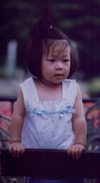 nini1_1.jpg (42035 bytes)