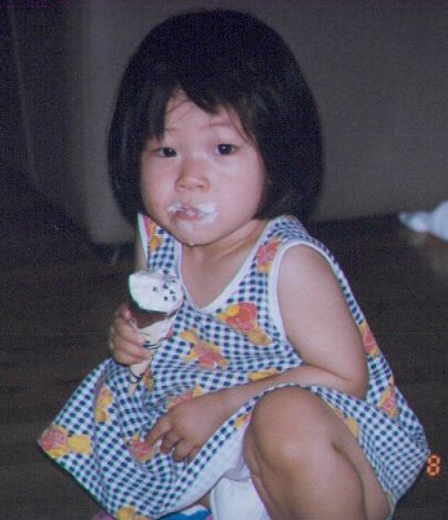 nini2_1.jpg (43209 bytes)